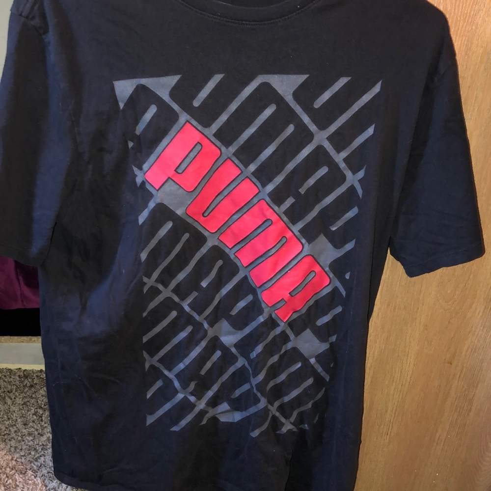 Men’s large puma shirt